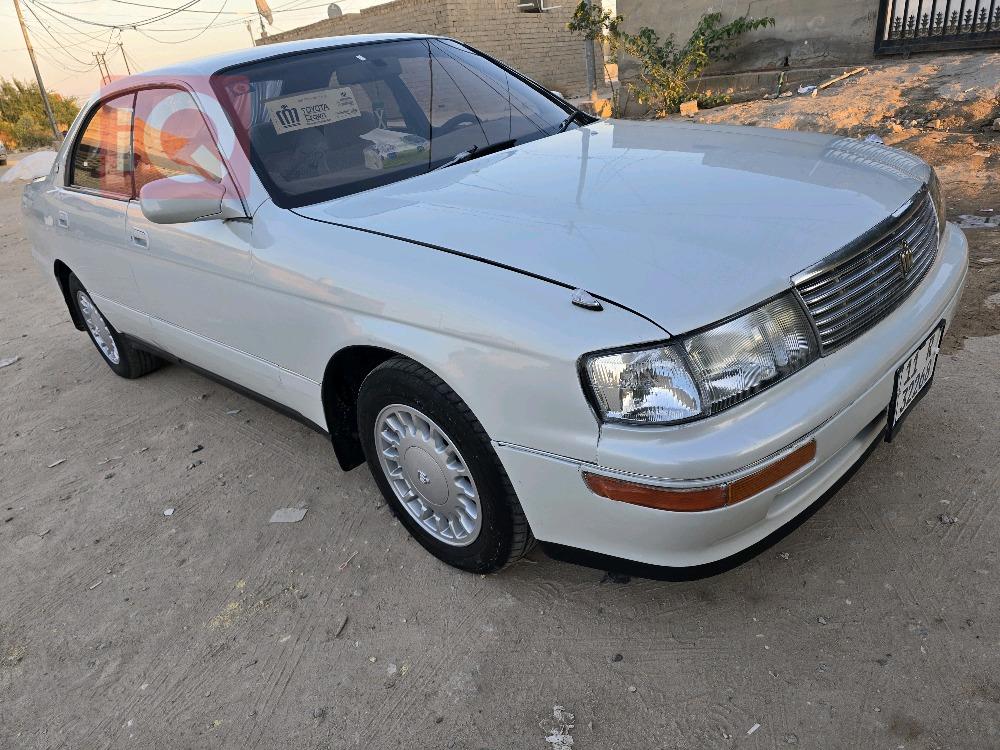 تۆیۆتا کراون